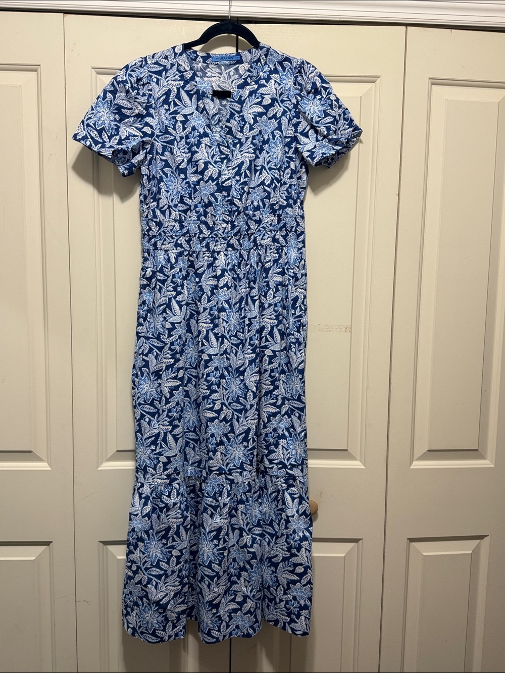 J. McLaughlin Blue and White Floral Maxi Dress size  M worn once